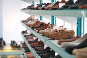 尼日利亚参议院议长建议限制鞋类进口，增加就业