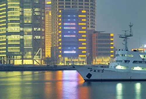 上海国际航运中心全球地位突显