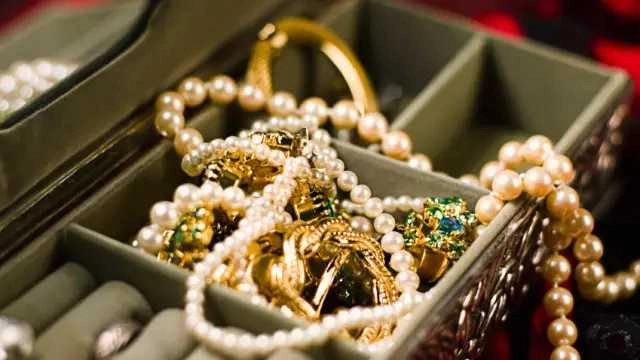 我国珠宝首饰市场总规模增幅达18% 黄金首饰消费量同比增45%