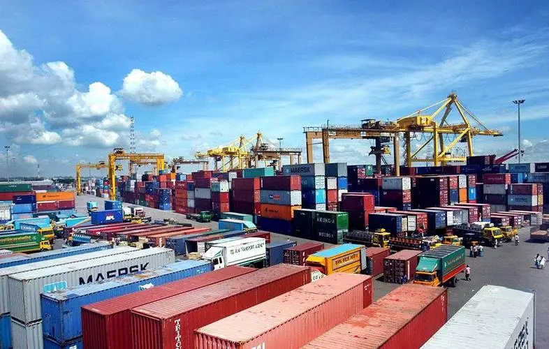 国际贸易稳步发展 今年前两月西部陆海新通道班列运输货物12万标箱